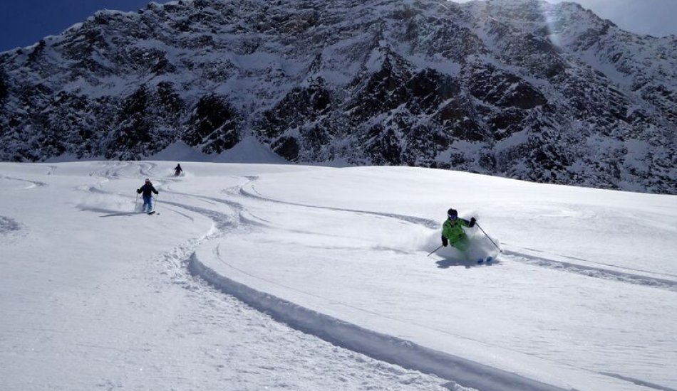 Image - Ski