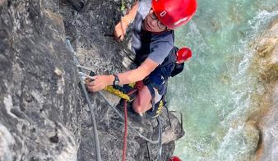 Sens dessus dessous : escalade, spéléologie, canyoning_Freissinières