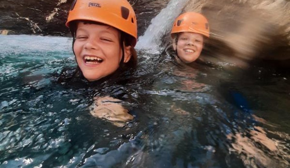 Sens dessus dessous : escalade, spéléologie, canyoning_Freissinières