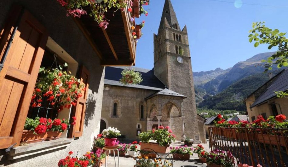 Image - L'église de Vallouise