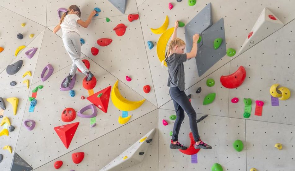 Salle d'escalade sur bloc_Puy-Saint-Vincent