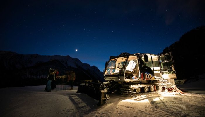 Tour en dameuse à Puy Saint Vincent