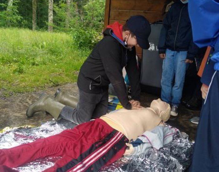 Balade sensibilisation aux gestes qui sauvent en montagne_Puy-Saint-Vincent